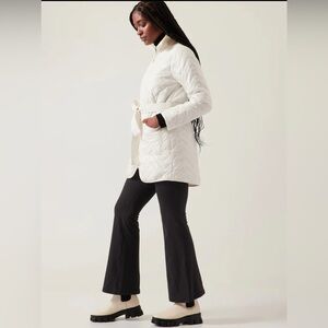 Athleta Mendocino Coat Puffer Chevron Size M Magnolia White